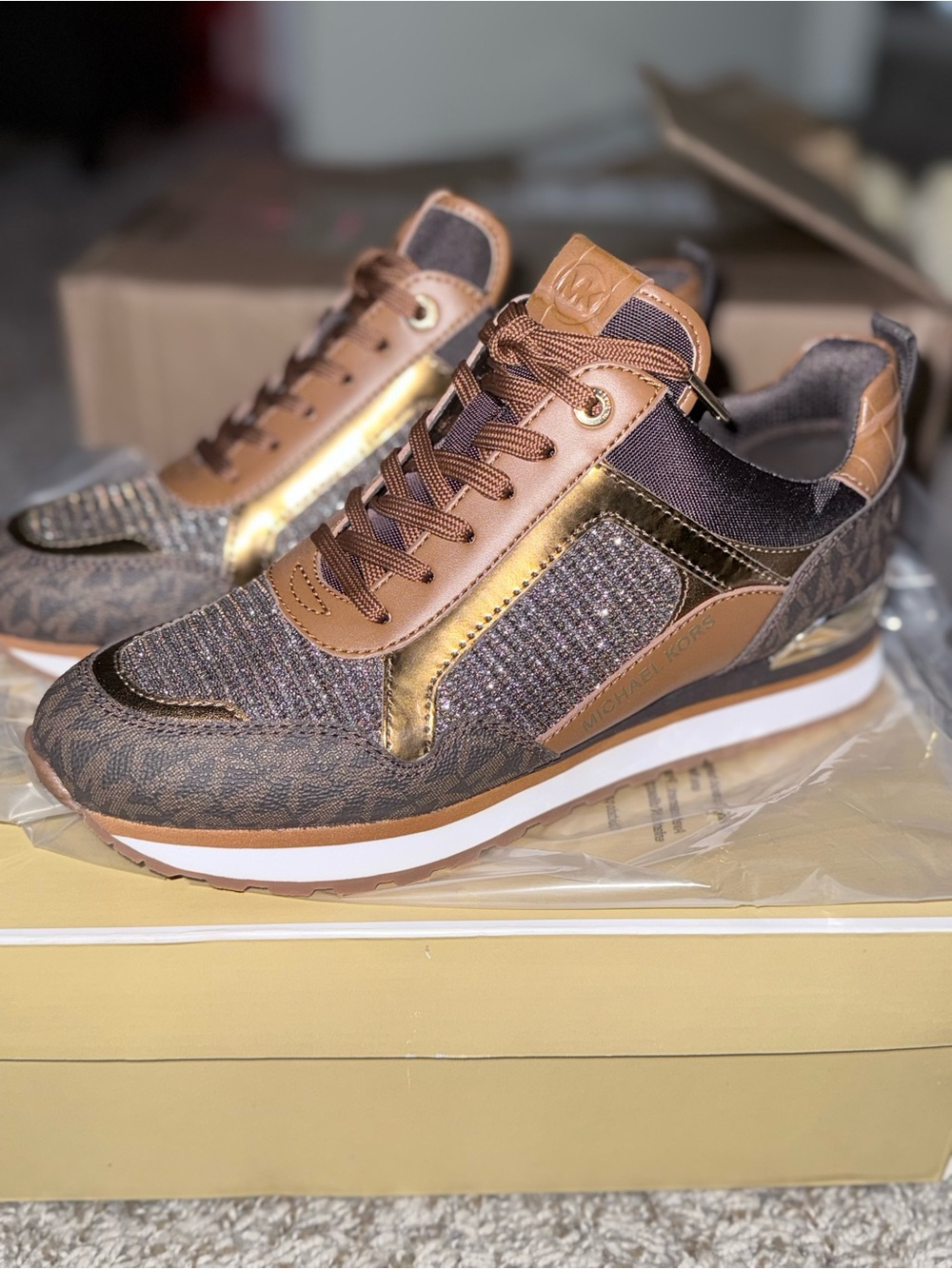 Michael Kors Wilma Glitter Sneakers • Chocolate Multi • Size 8M